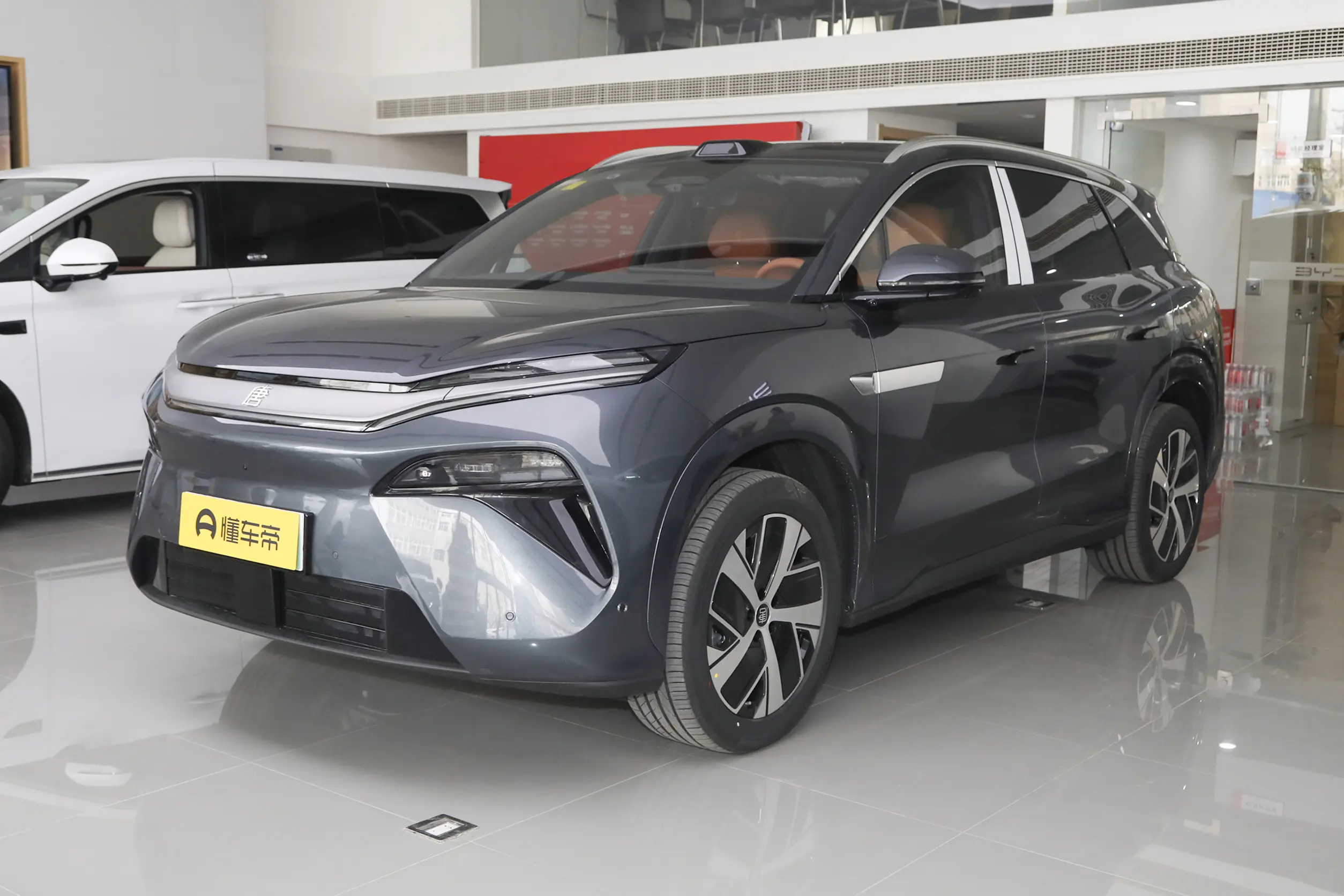 
2025 BYD Tang L EV 670KM RWD LiDAR Flagship Edition full									