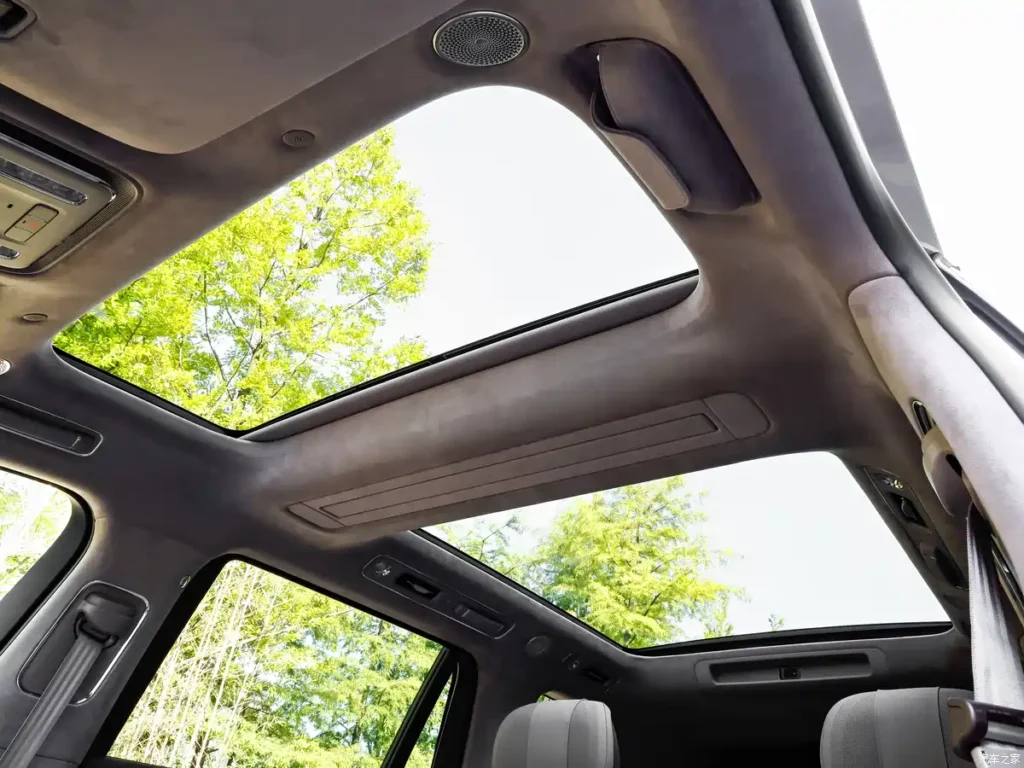 AITO M9 Ultimate Extended Edition Rear Skylight