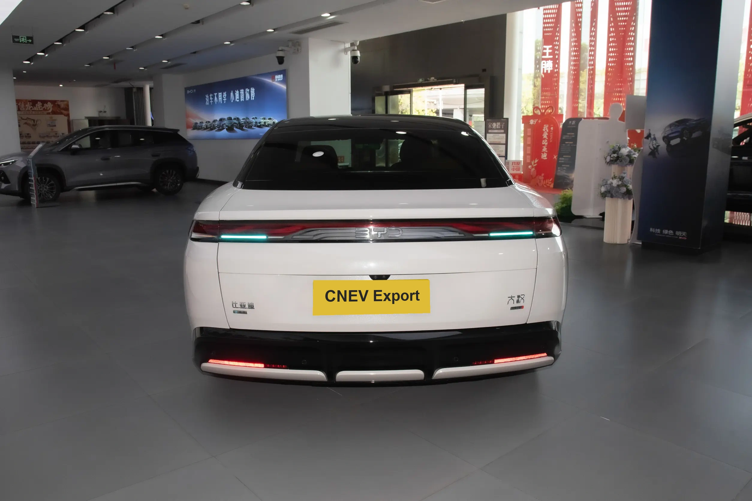 
BYD Dahan EV 2026 880KM 4WD Lidar Flagship Edition full									