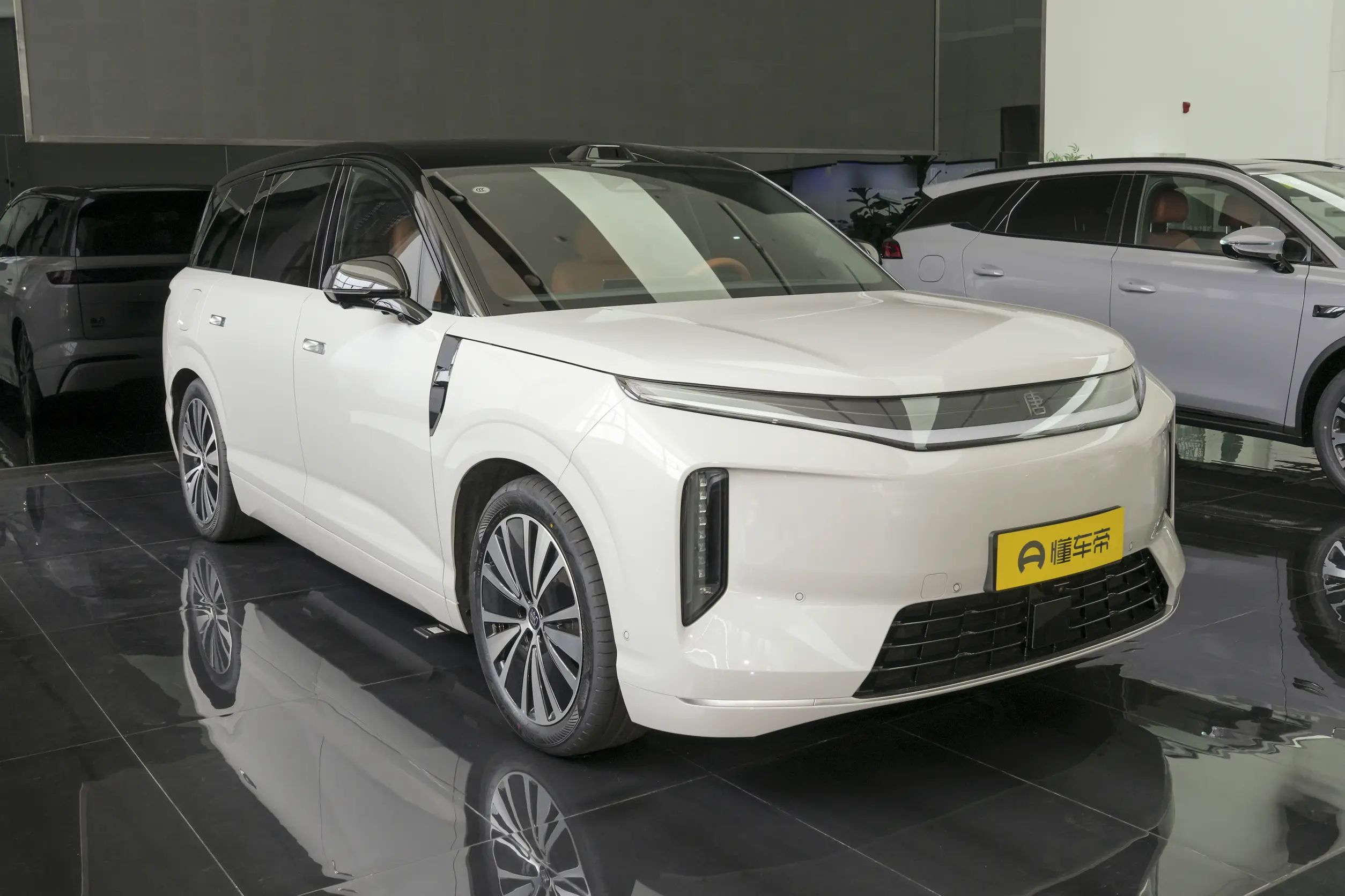 
BYD Great Tang EV 2026 850KM AWD Lidar Flagship full									
