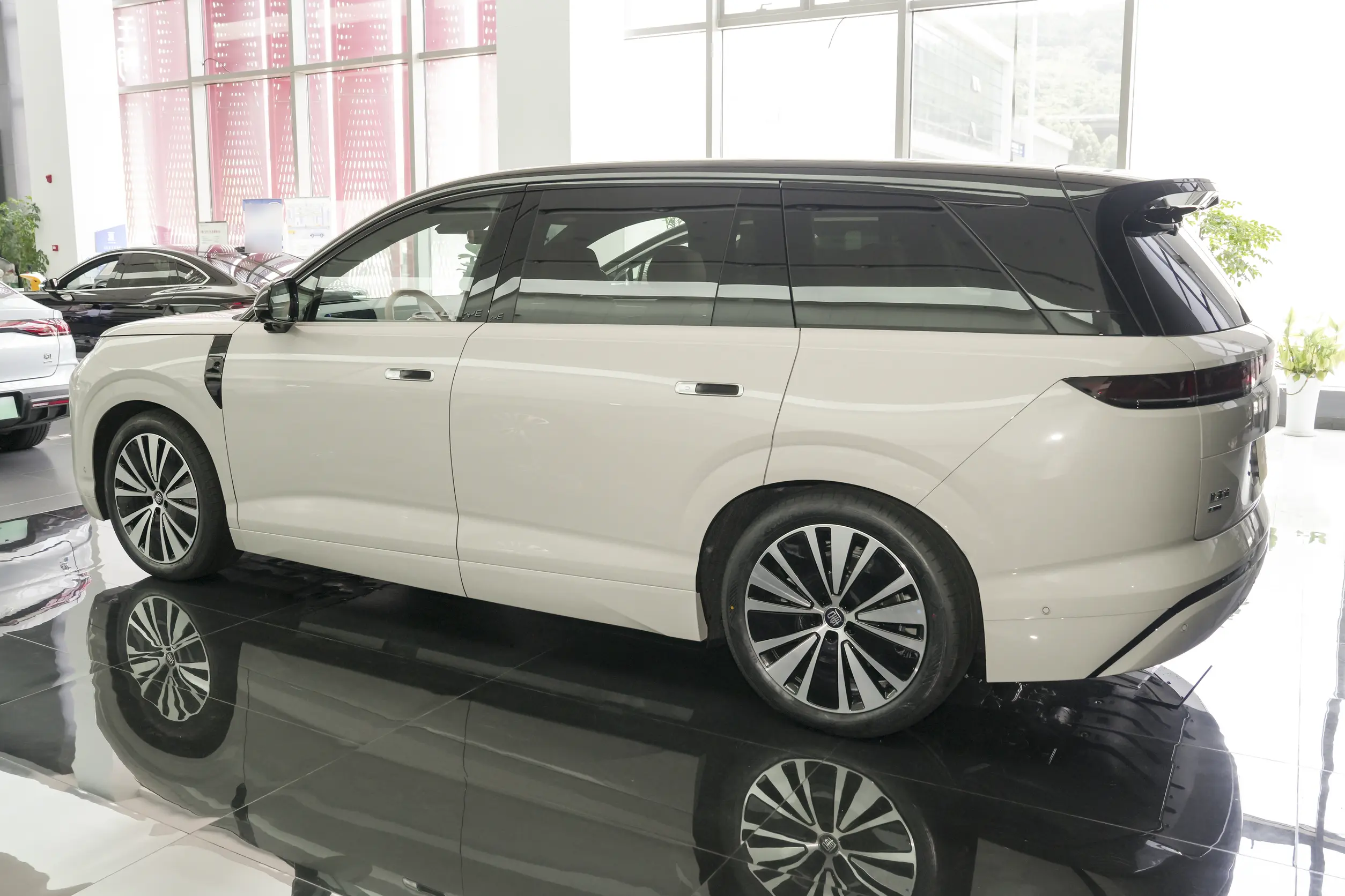 
BYD Great Tang EV 2026 850KM AWD Lidar Flagship full									