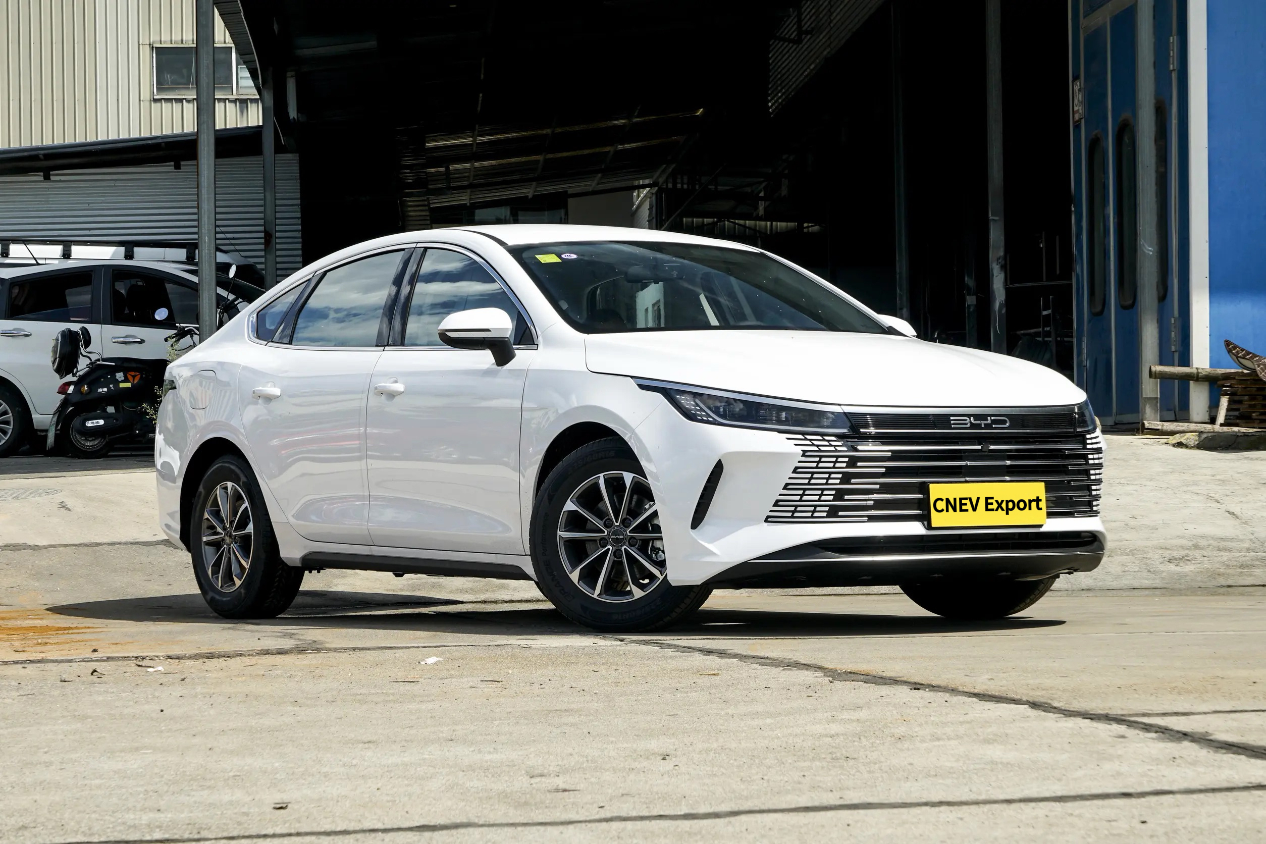 
BYD King 05 2025 DM-i 55KM Voyage Edition full									
