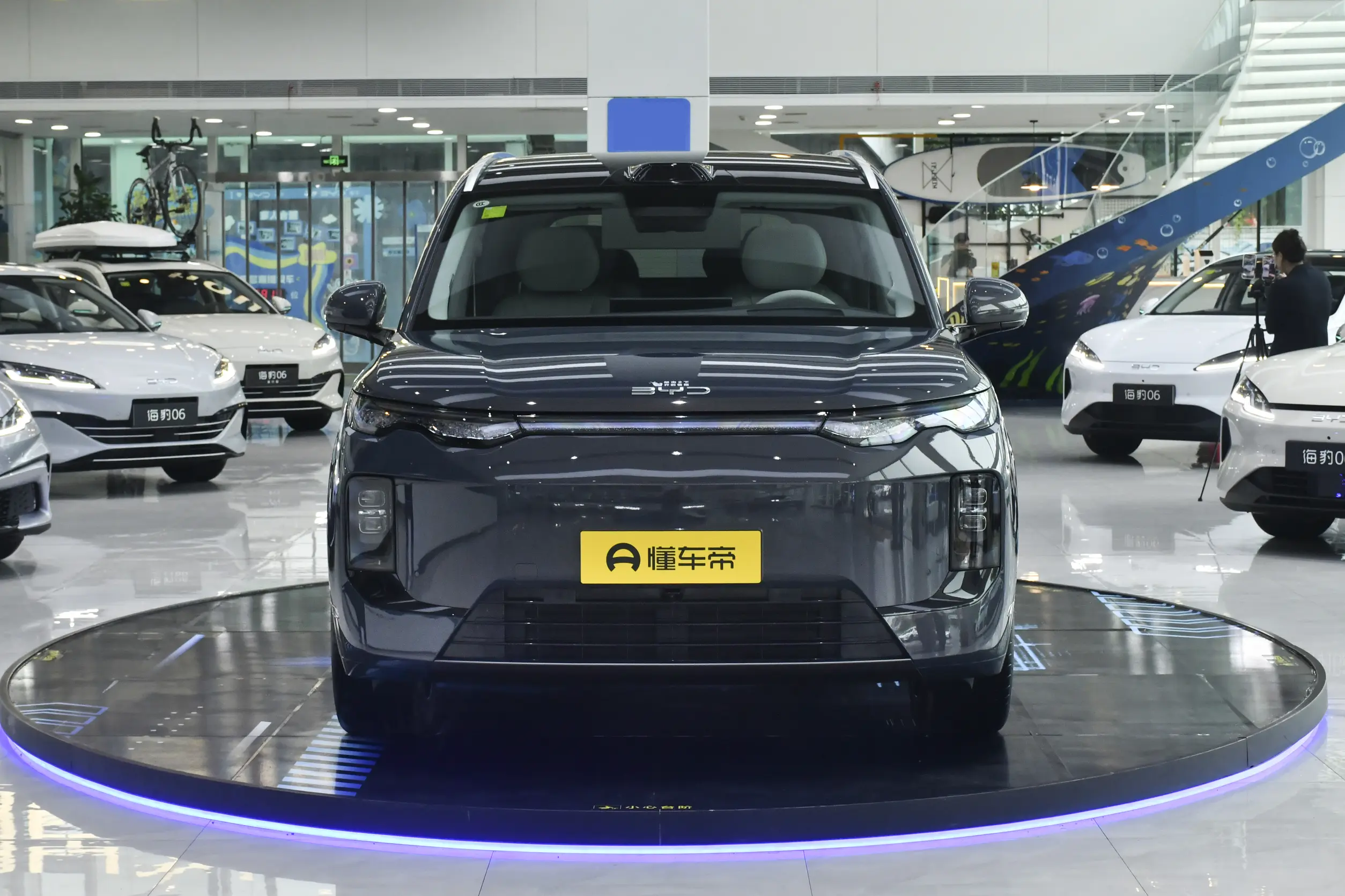 
BYD Sea Lion 08 EV 2026 800KM 6-Seater AWD Flagship full									