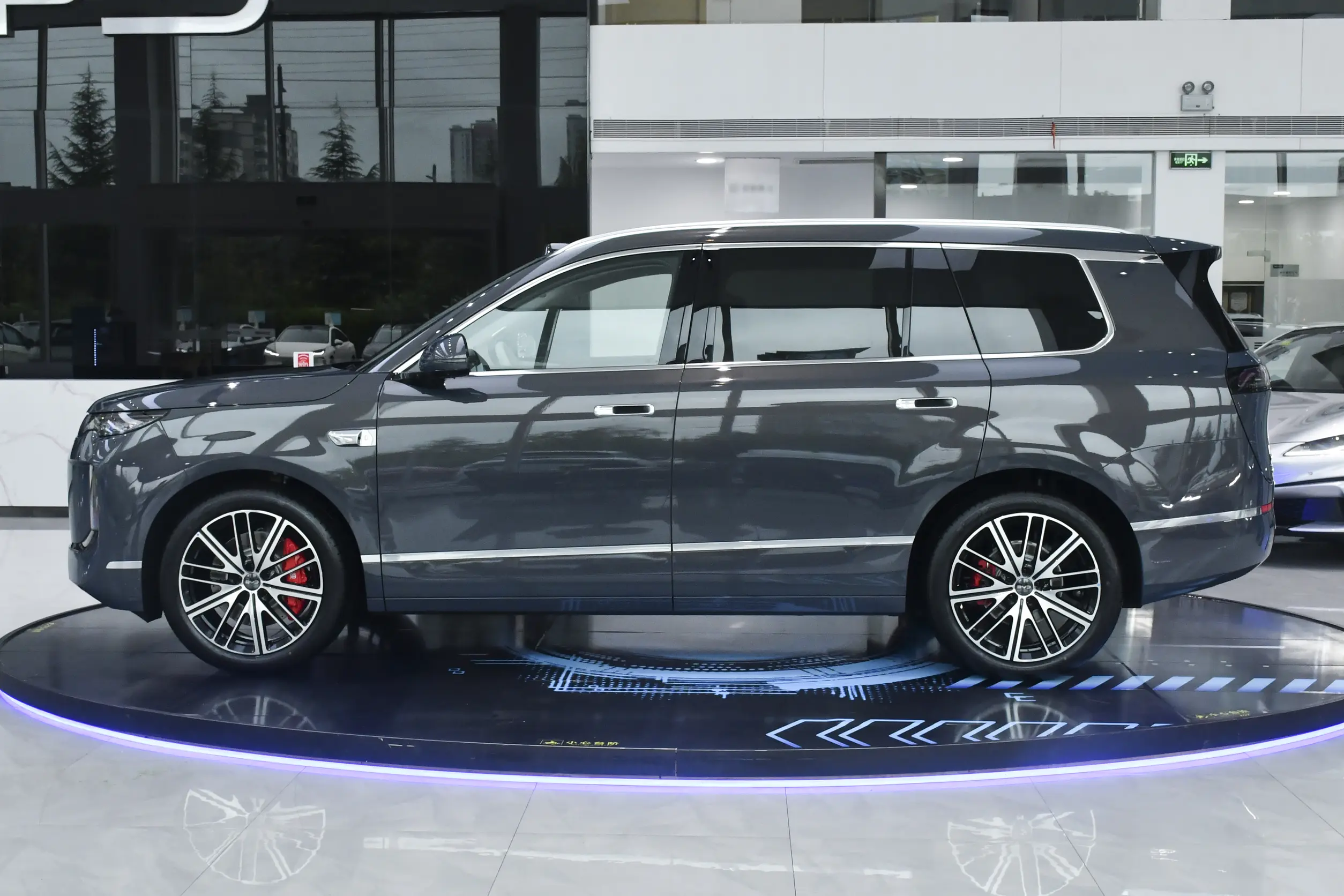 
BYD Sea Lion 08 EV 2026 800KM 6-Seater AWD Flagship full									