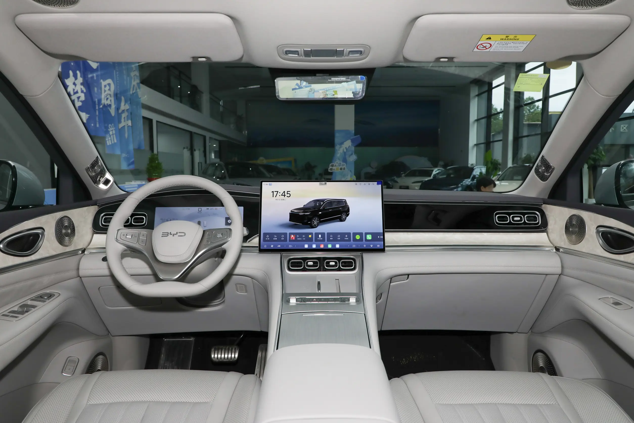 
BYD Sea Lion 08 EV 2026 800KM 6-Seater AWD Flagship full									