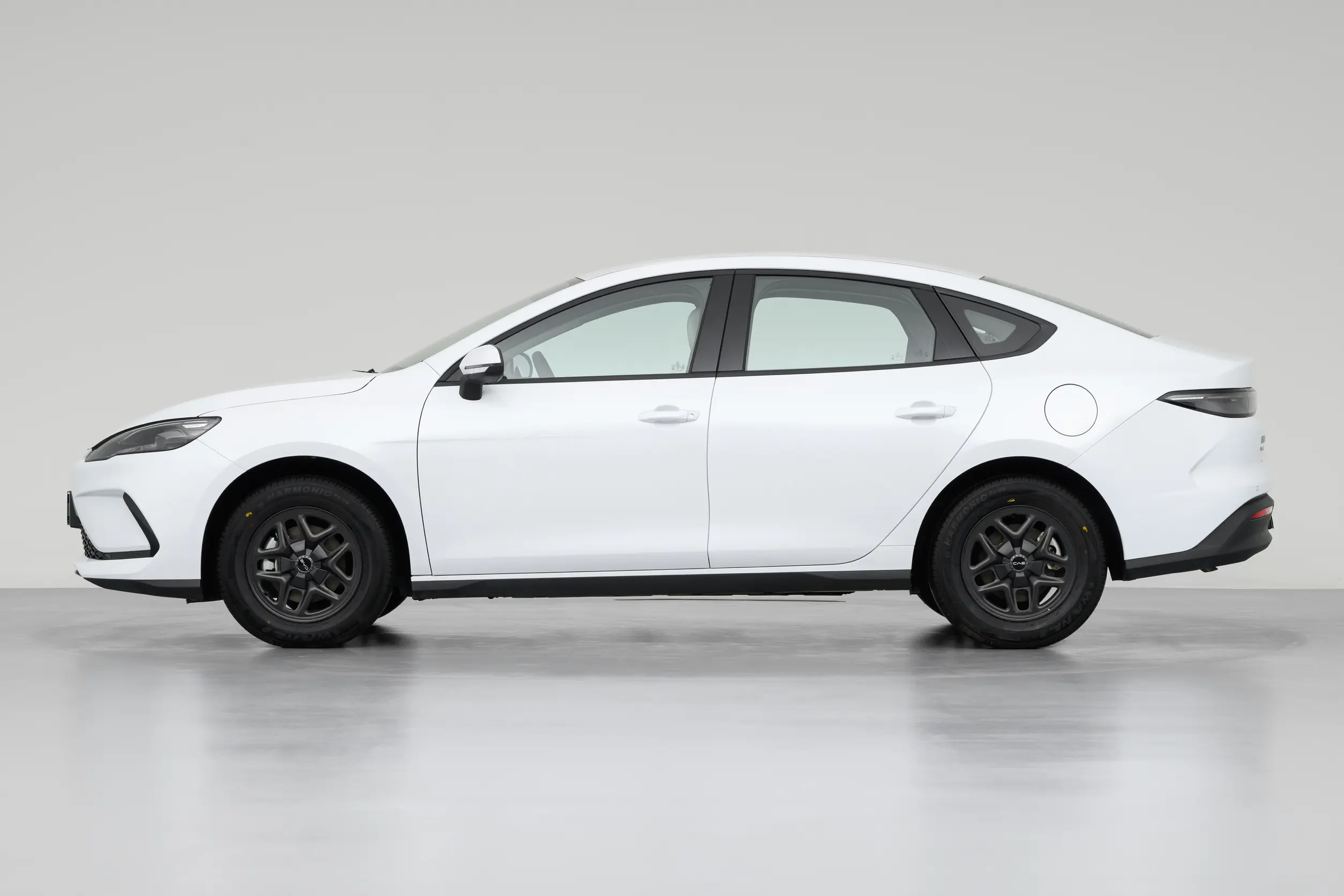 
BYD Seal 05 DM-i 2026 128KM Luxury Edition full									