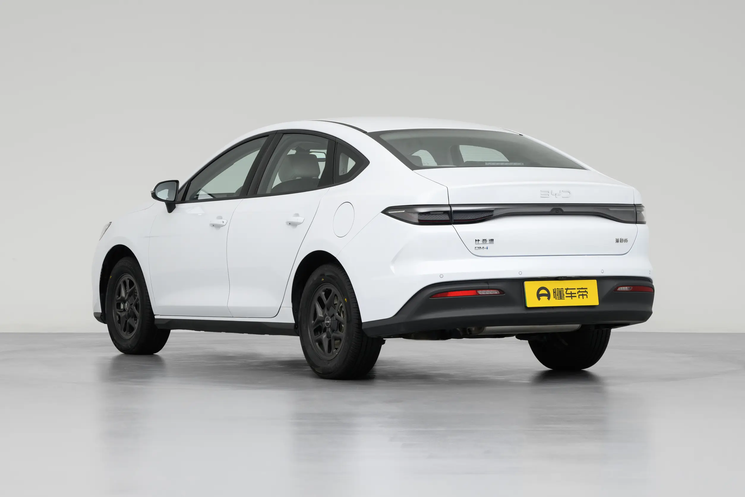 
BYD Seal 05 DM-i 2026 128KM Luxury Edition full									