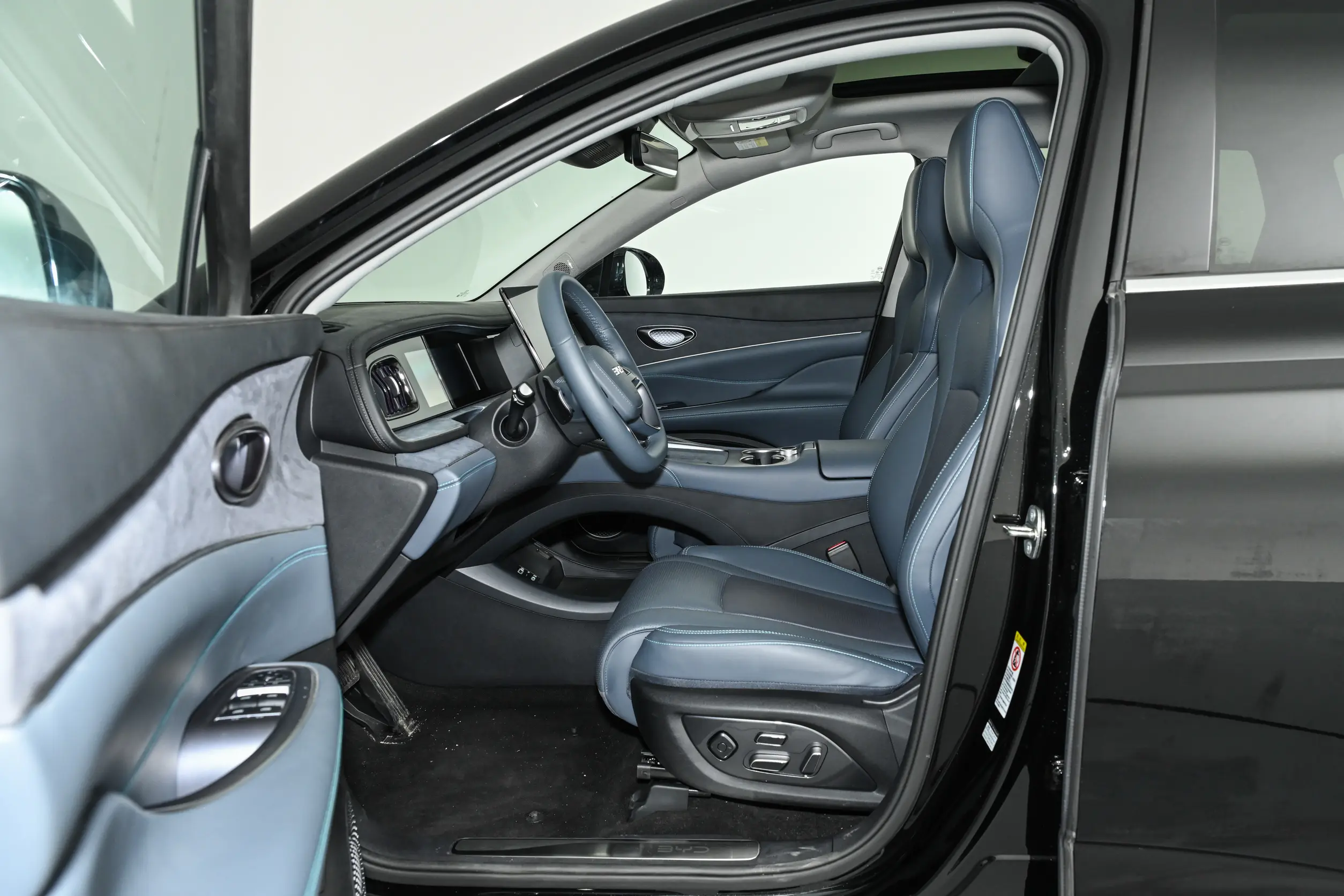 
BYD Sealion 07 DM-i 2025 150KM Pilot+ full									