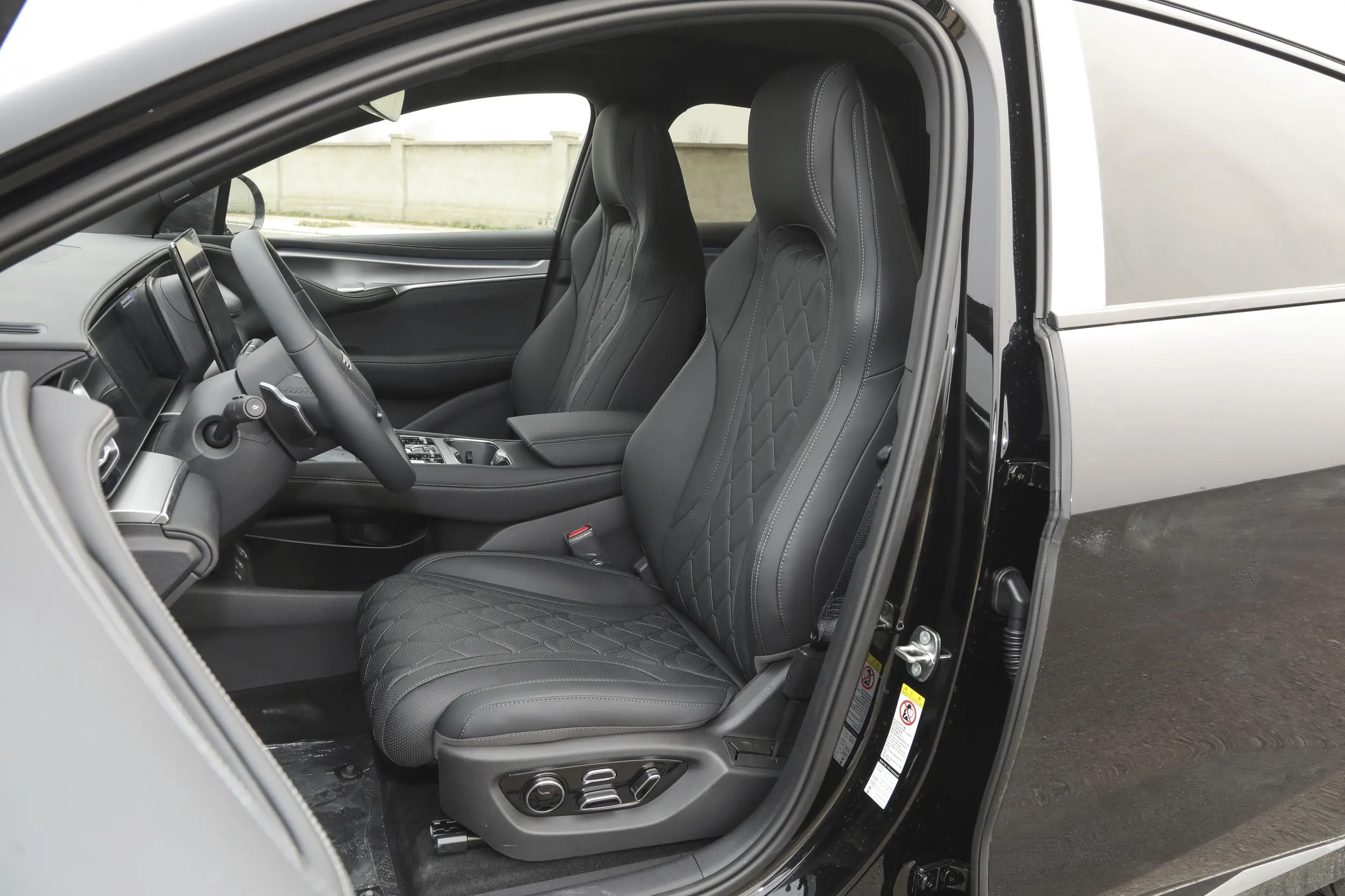 
BYD Sealion 07 EV 2025 610 Intelligent Driving Edition full									