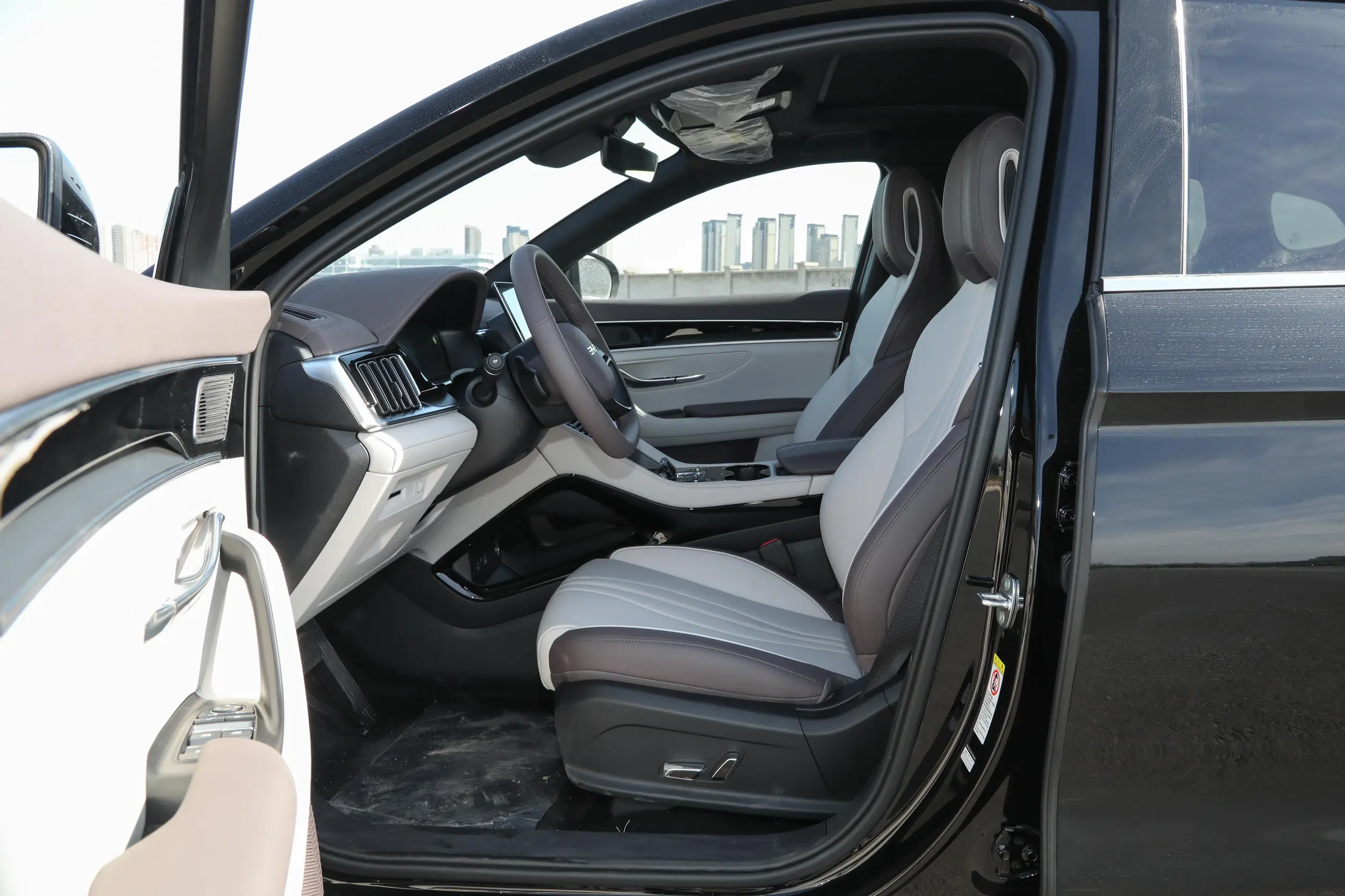 
BYD Song PLUS DM-i 2025 Smart Driving Edition 112KM Premier full									