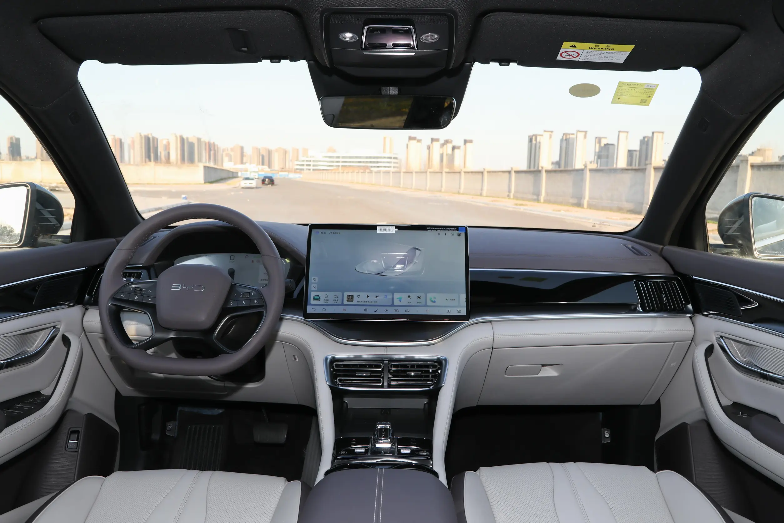 
BYD Song PLUS EV Smart Driving Edition 605KM Flagship full									