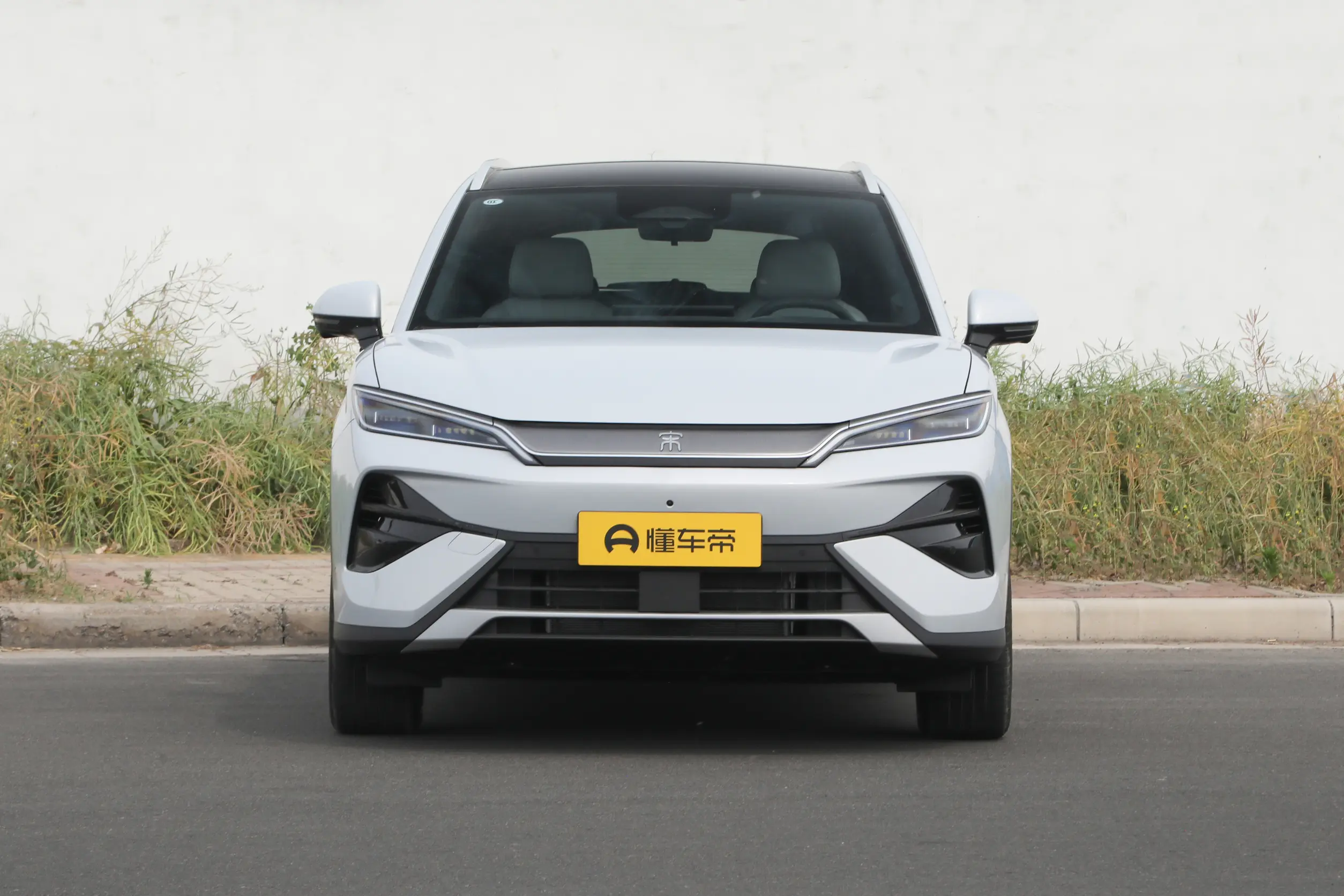 
BYD Song Ultra DM-i 205KM Superior Edition full									