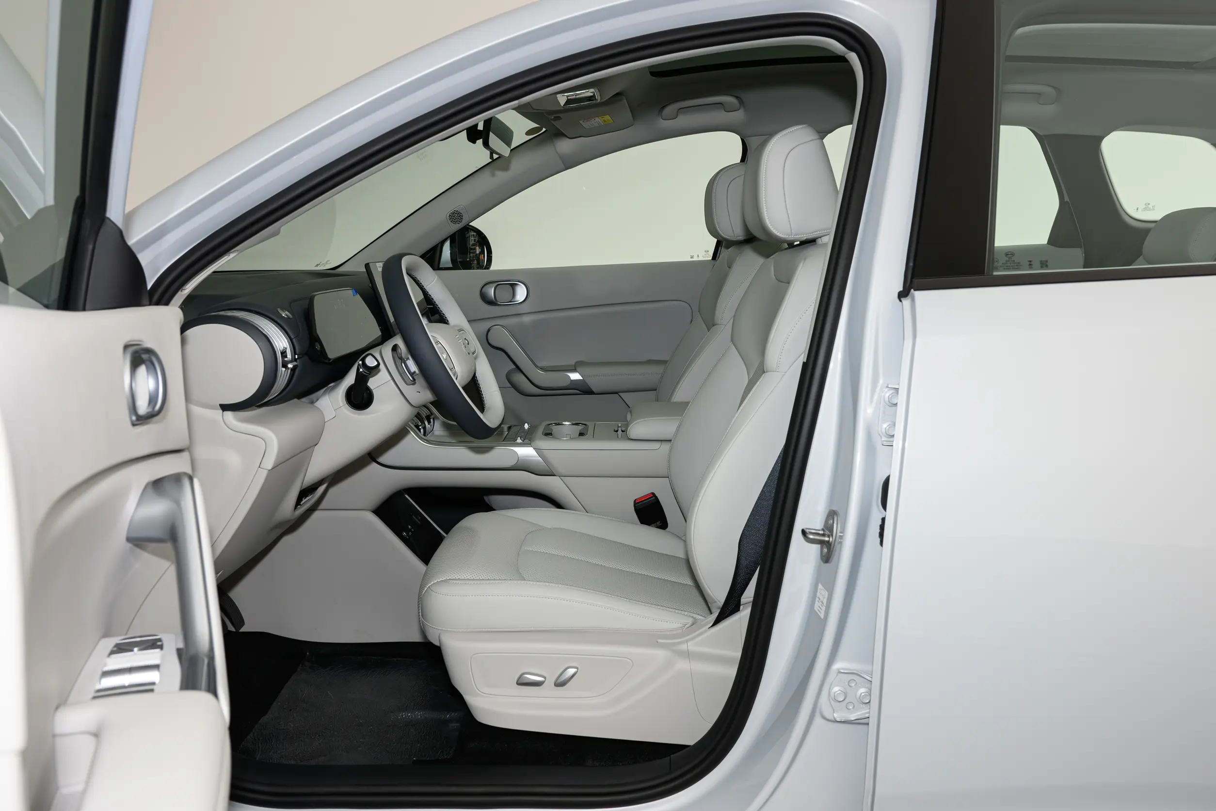 
BYD Yuan PLUS 2026 630KM Superior Edition full									